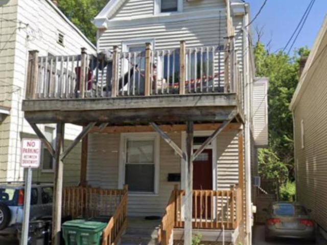 Condo for rent in Roselawn, Ohio