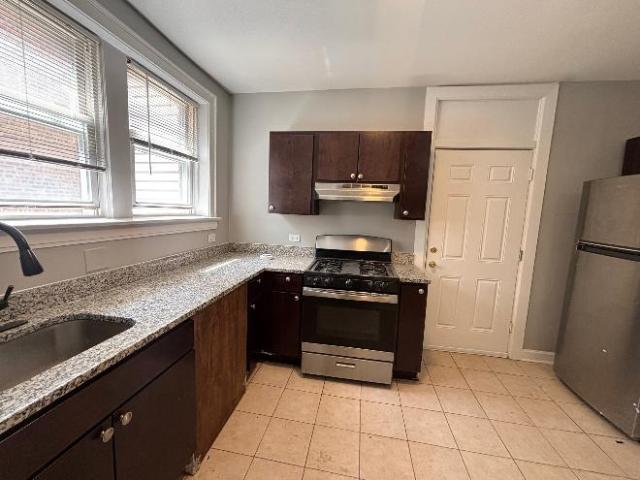 Condo for rent in Chicago Park, Illinois