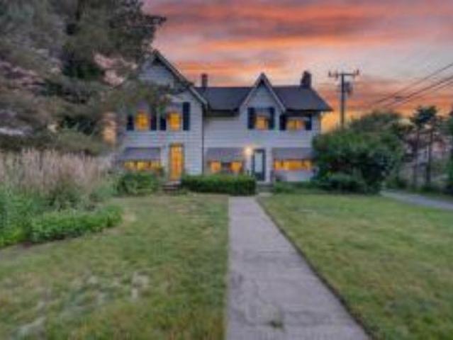 Property for rent in North Oxford, Massachusetts