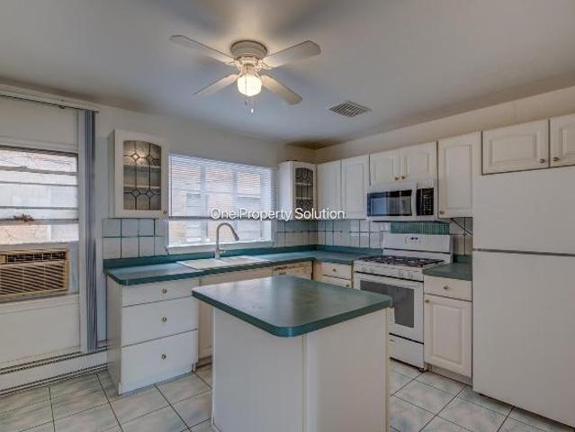 Property for rent in Black Oak, Gary