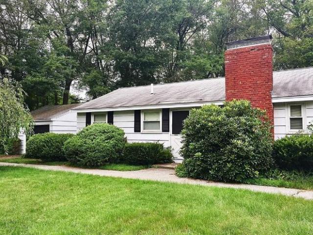 House for rent in Bedford, Massachusetts