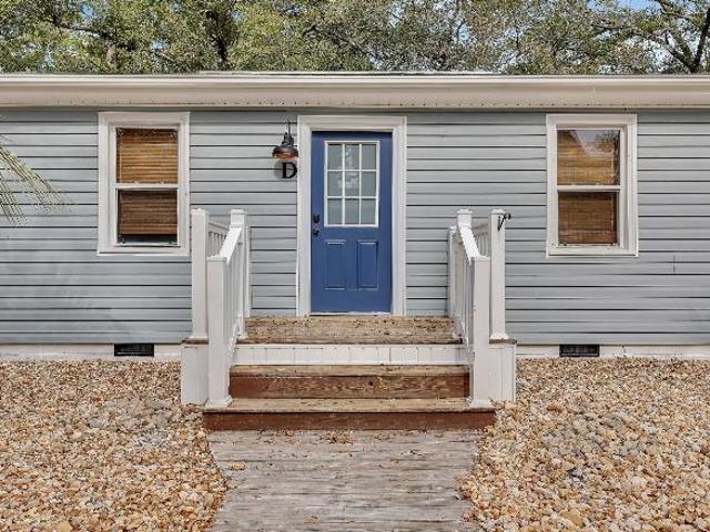 Townhouse for rent in Oak Island, North Carolina