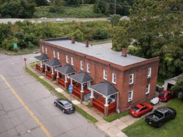 Townhouse for rent in Youngstown, Ohio