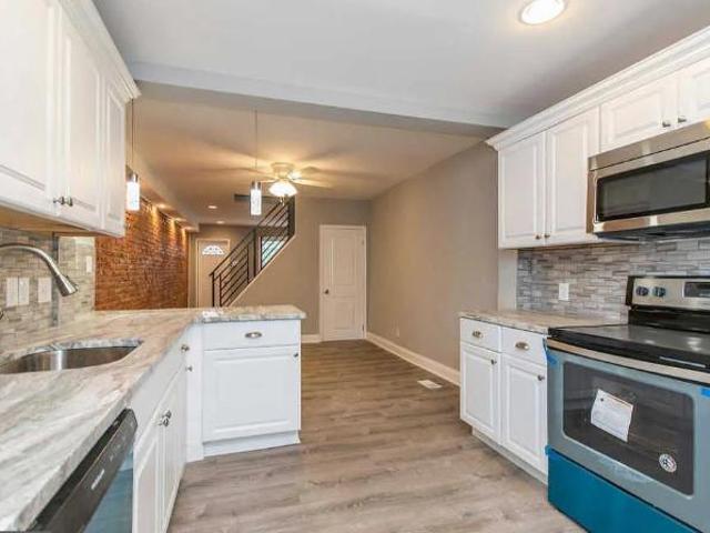 Townhouse for rent in Germantown - Westside, Philadelphia