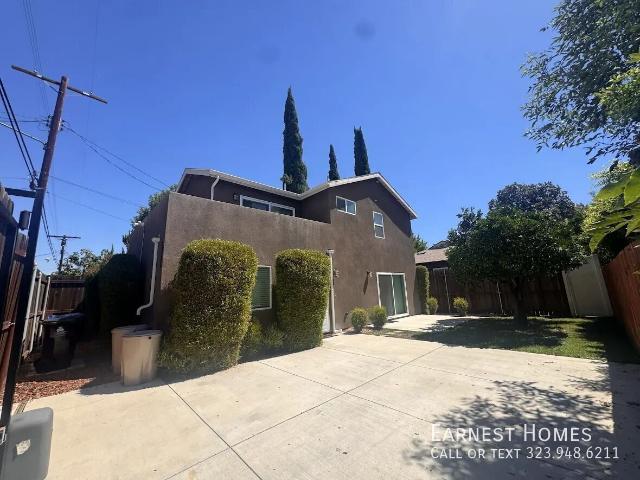 Apartment for rent in Van Nuys Neighborhood Council District, Canoga Park