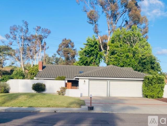 Apartment for rent in Solana Beach, California