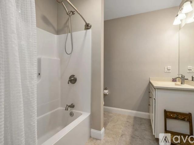 Apartment for rent in Kittery