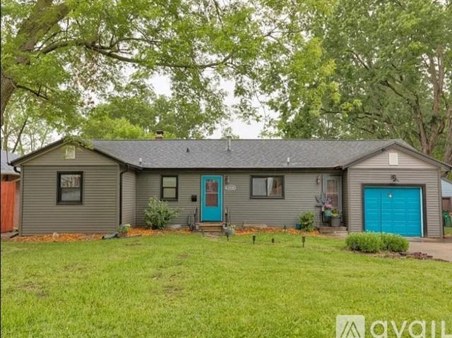 Apartment for rent in Windsor Heights, Iowa