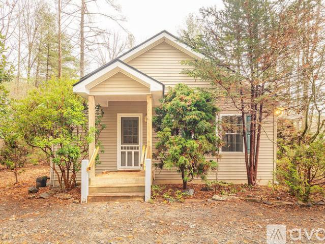 Apartment for rent in Horse Shoe Apartment for rent in Horse Shoe