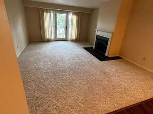 Apartment for rent in Iowa City, Iowa