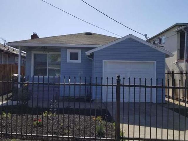 Apartment for rent in Oakland