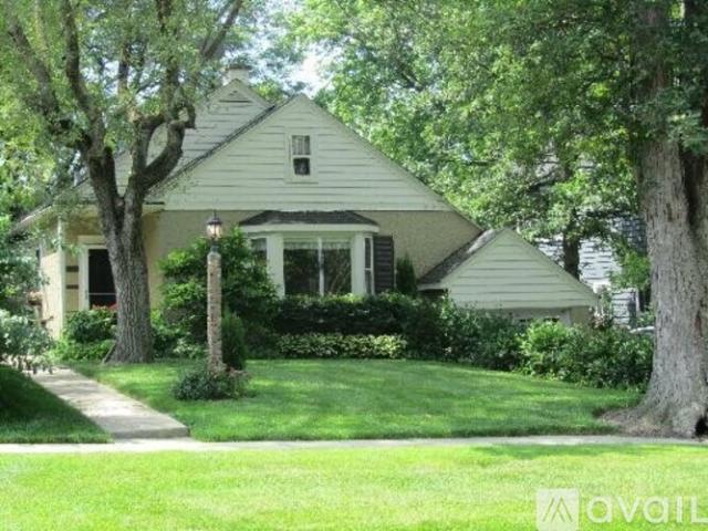 Apartment for rent in Highwood, Illinois