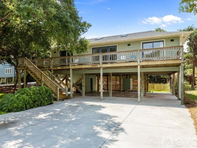 Apartment for rent in Emerald Isle, North Carolina