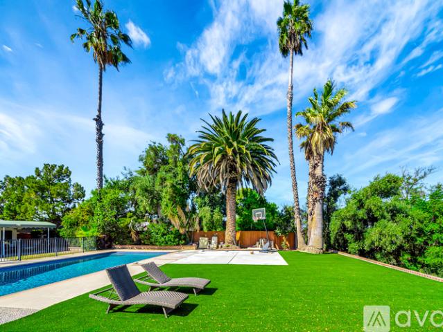 Apartment for rent in Woodland Hills-Warner Center Neighborhood Council District, Canoga Park