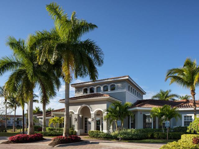Apartment for rent in Naples, Florida