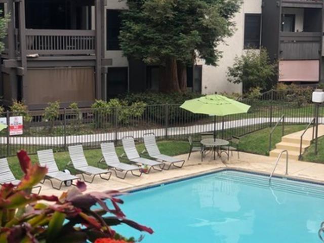 Apartment for rent in Canoga Park, California