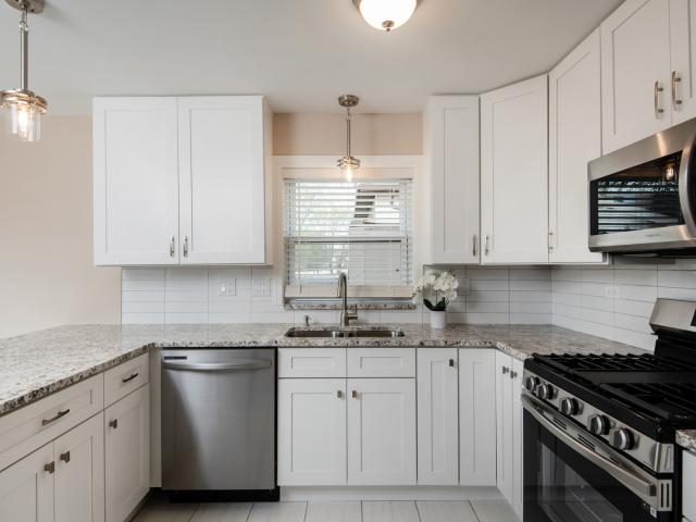 Apartment for rent in Justice, Illinois