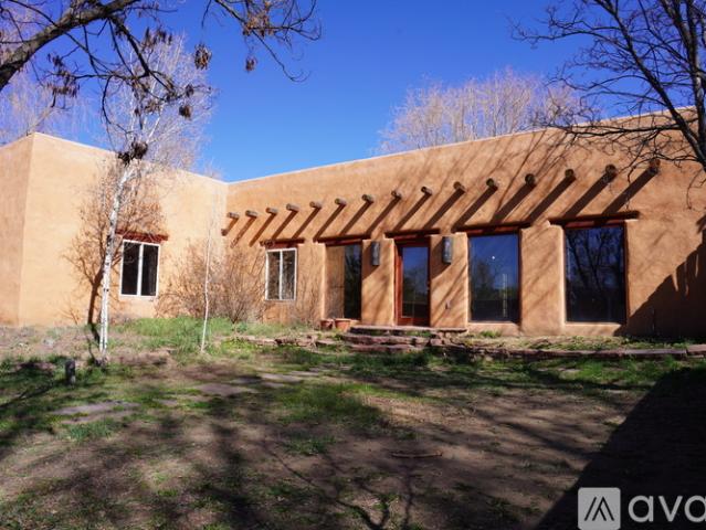 Apartment for rent in Arroyo Hondo, New Mexico