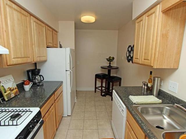 Apartment for rent in Glen Ellyn, Illinois