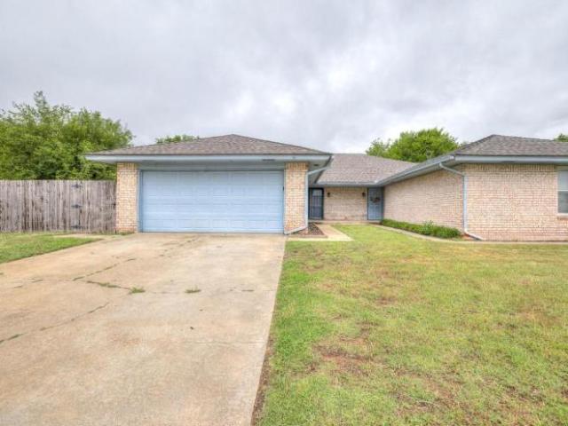 Apartment for rent in Mustang, Oklahoma