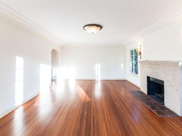 Condo for rent in Canoga Park, California