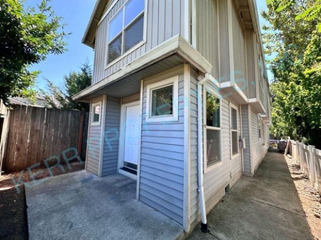 Condo for rent in Oregonia