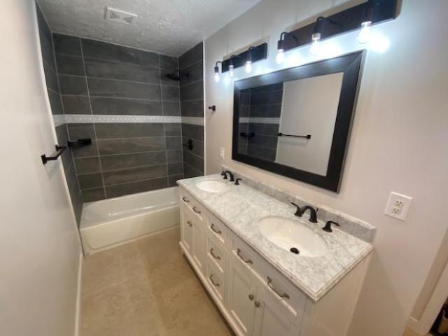 Condo for rent in Camby, Indiana