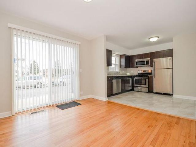 Condo for rent in Mount Prospect, Illinois