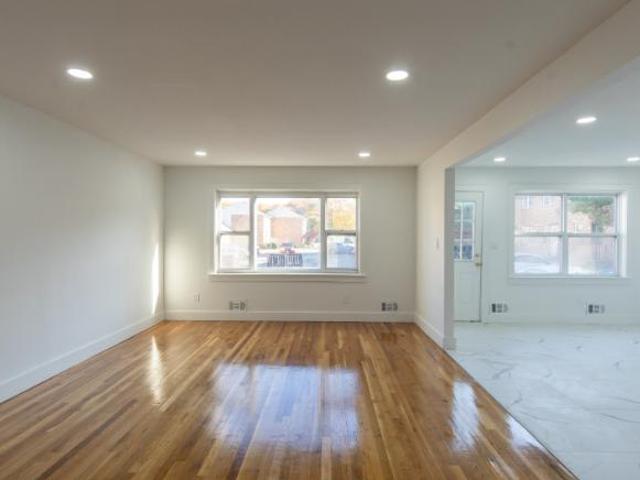 Condo for rent in North Brunswick, New Jersey