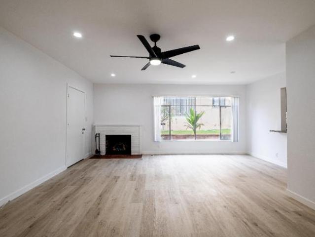 Condo for rent in El Segundo, California