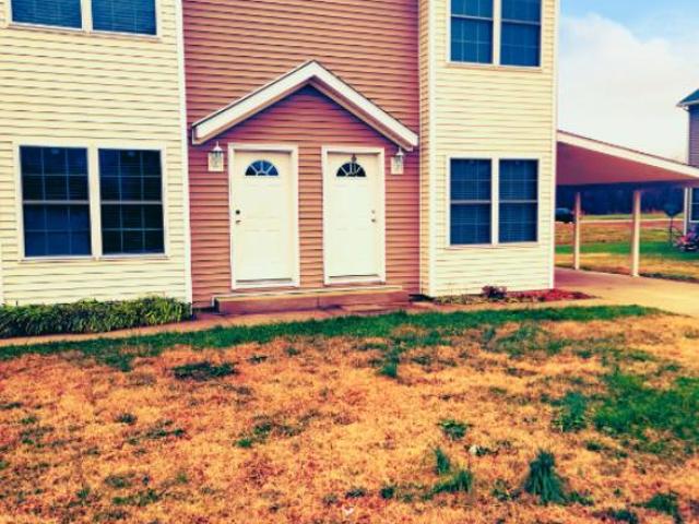 Condo for rent in Chandler, Indiana