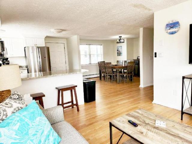 Condo for rent in Maine