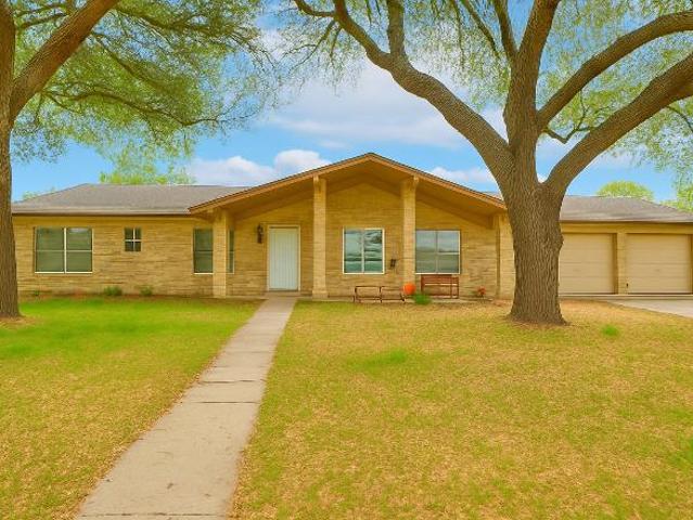 House for rent in Luling, Texas