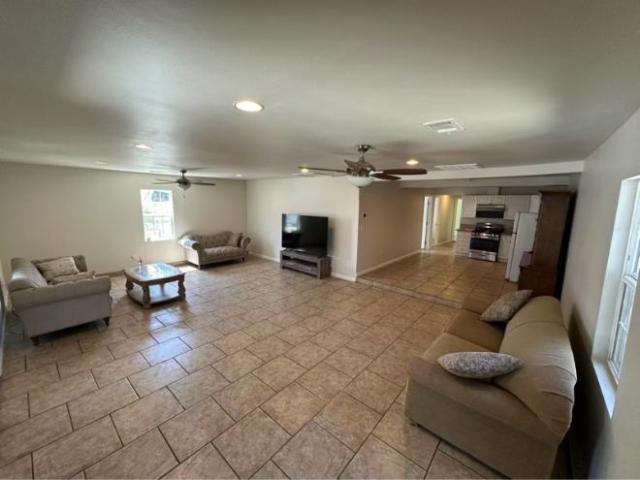 House for rent in Mira Loma