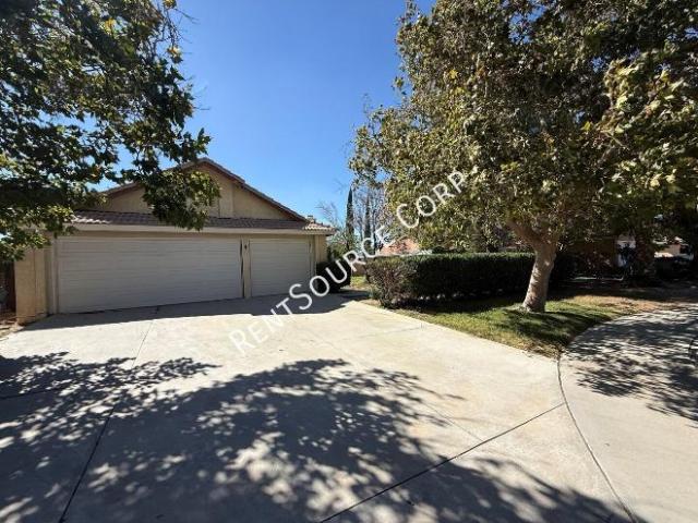 House for rent in Lancaster, California