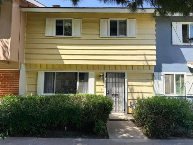 Townhouse for rent in Huntington Beach, California