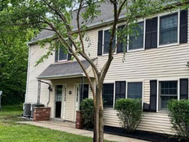 Townhouse for rent in Mount Laurel, New Jersey