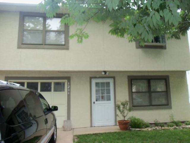 Townhouse for rent in Olathe