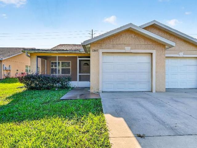 Townhouse for rent in Fruitland Park, Lake County