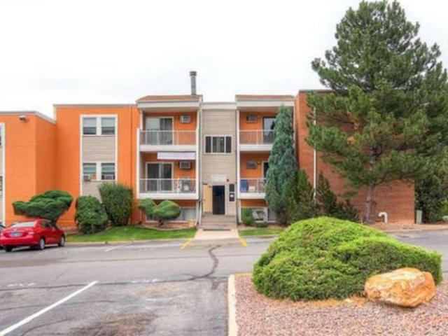 Townhouse for rent in Golden
