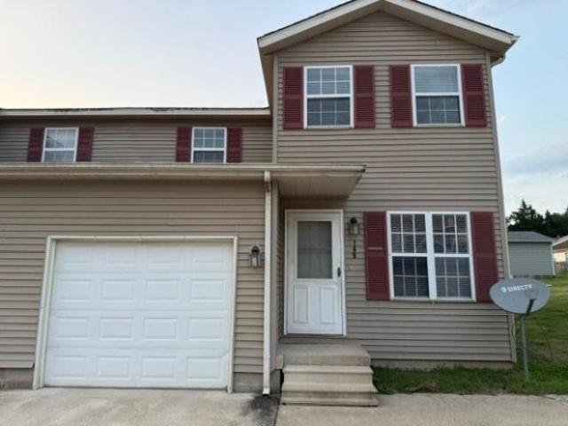 Townhouse for rent in Riverton, Illinois