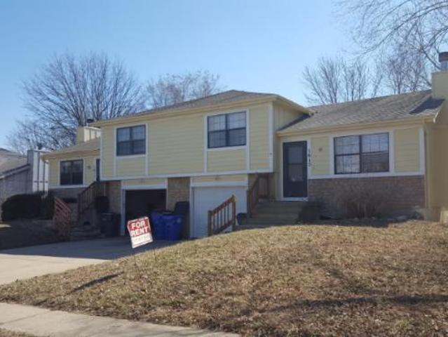 Townhouse for rent in Olathe