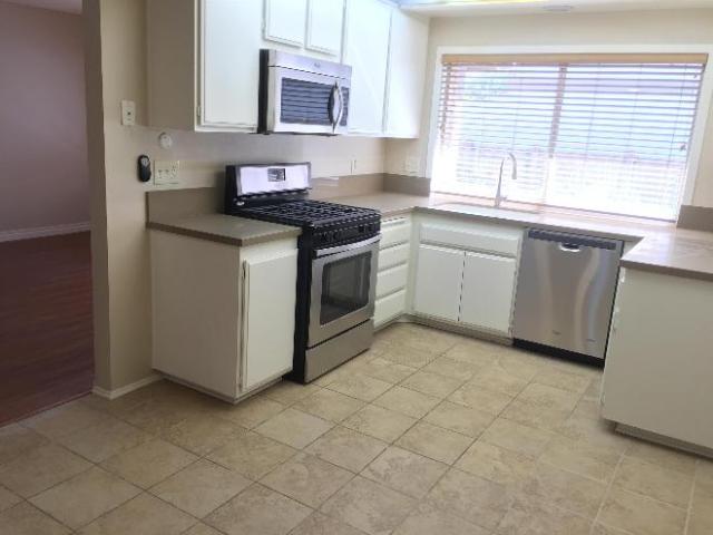 Townhouse for rent in Fullerton