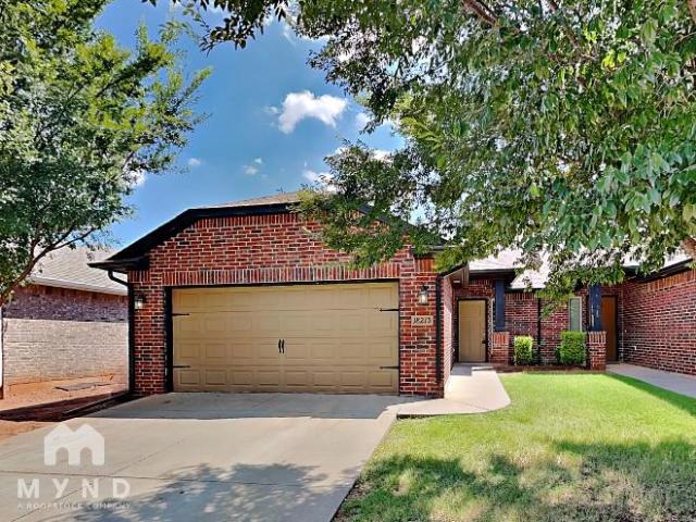 Townhouse for rent in Edmond, Oklahoma County