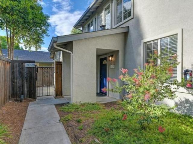 Townhouse for rent in Yolo, California