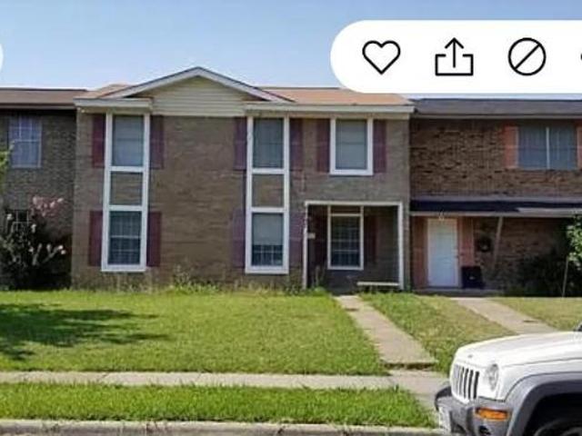 Townhouse for rent in Carrollton