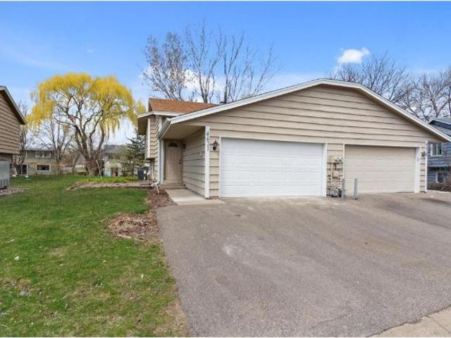 Townhouse for rent in Eagan, Dakota County