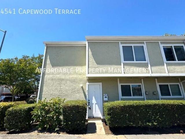 Townhouse for rent in Fremont