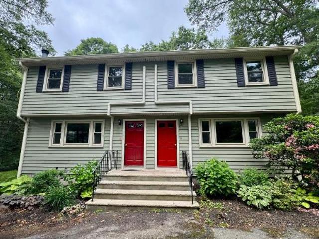 Townhouse for rent in Foxboro