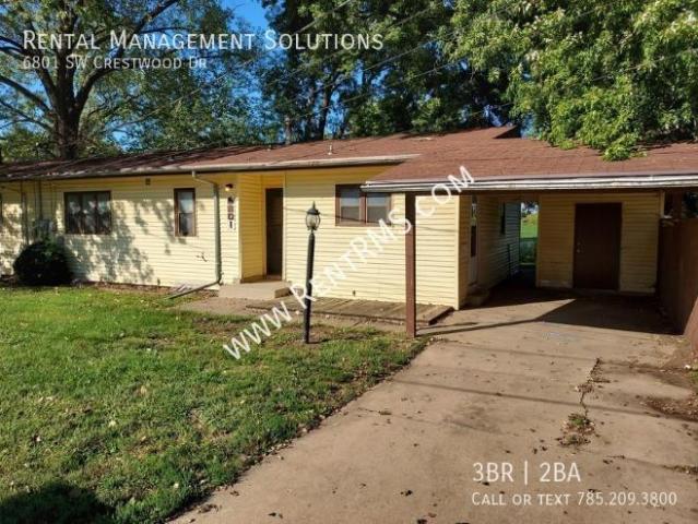 Townhouse for rent in Cullen Village, Topeka